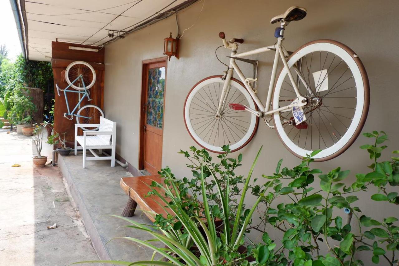 Chokchai Hotel Sai Yok Bagian luar foto