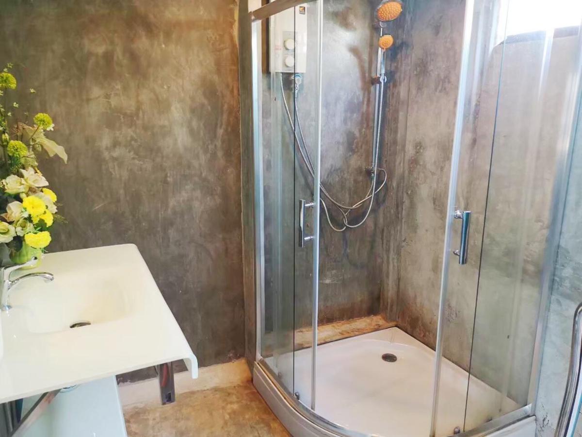 Chokchai Hotel Sai Yok Bagian luar foto