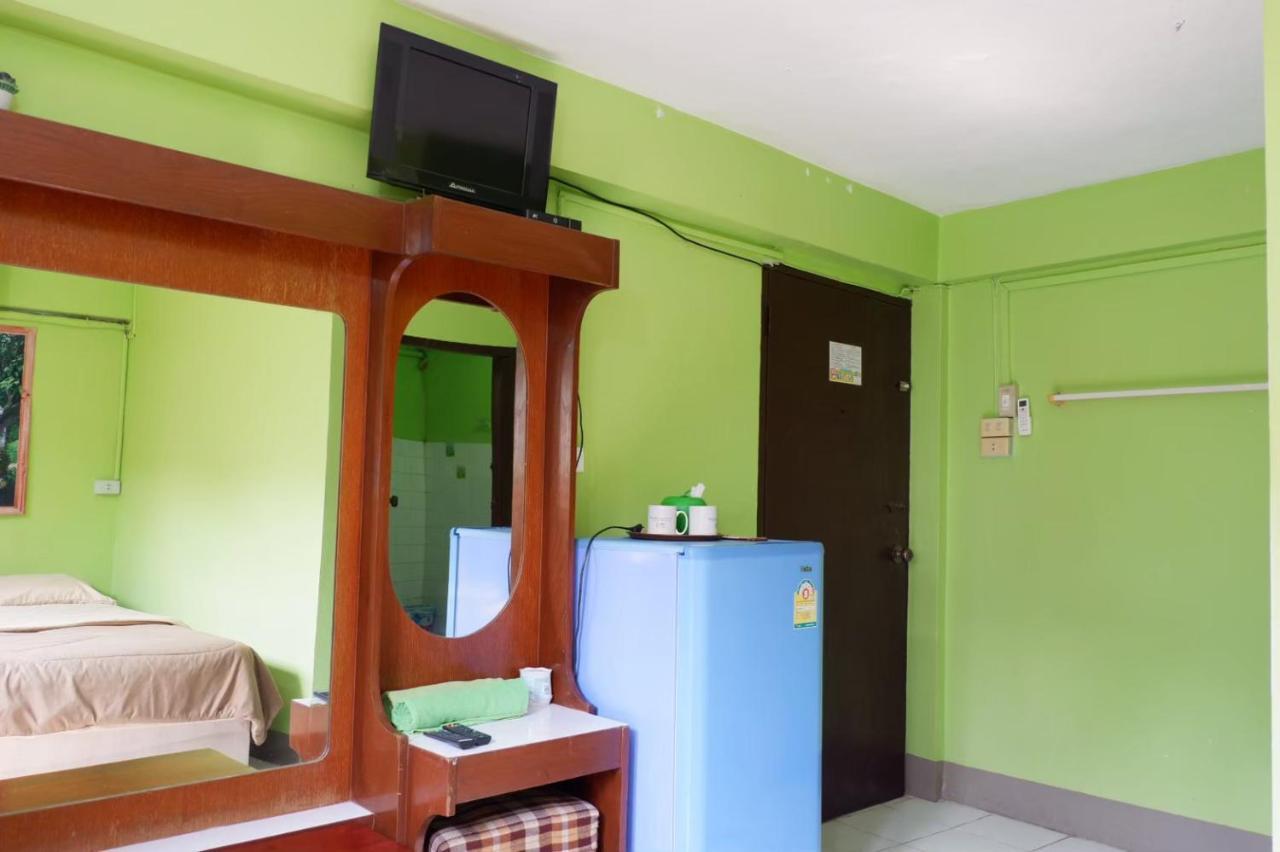 Chokchai Hotel Sai Yok Bagian luar foto