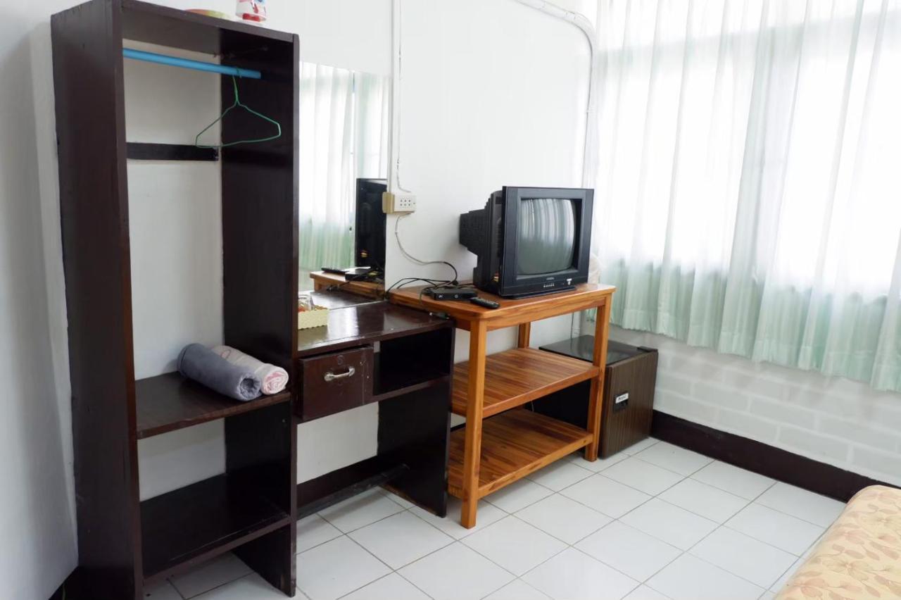 Chokchai Hotel Sai Yok Bagian luar foto