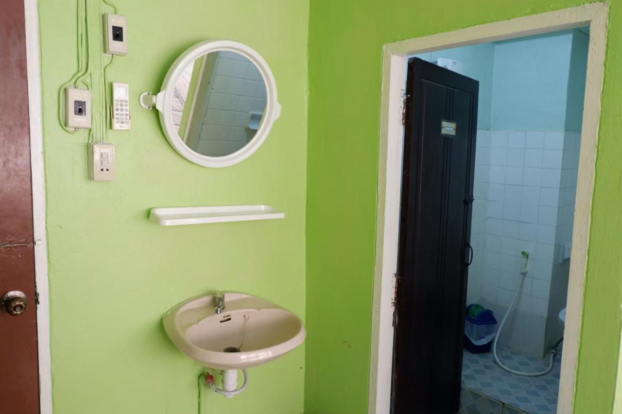 Chokchai Hotel Sai Yok Bagian luar foto
