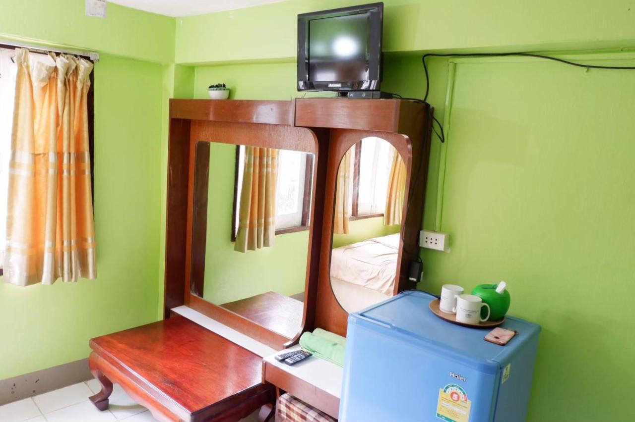 Chokchai Hotel Sai Yok Bagian luar foto