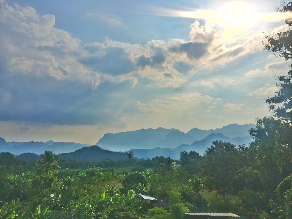 Chokchai Hotel Sai Yok Bagian luar foto