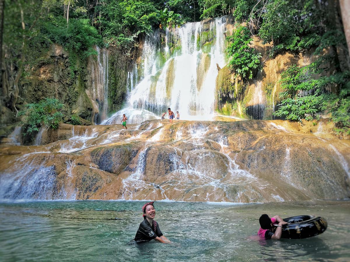 Chokchai Hotel Sai Yok Bagian luar foto